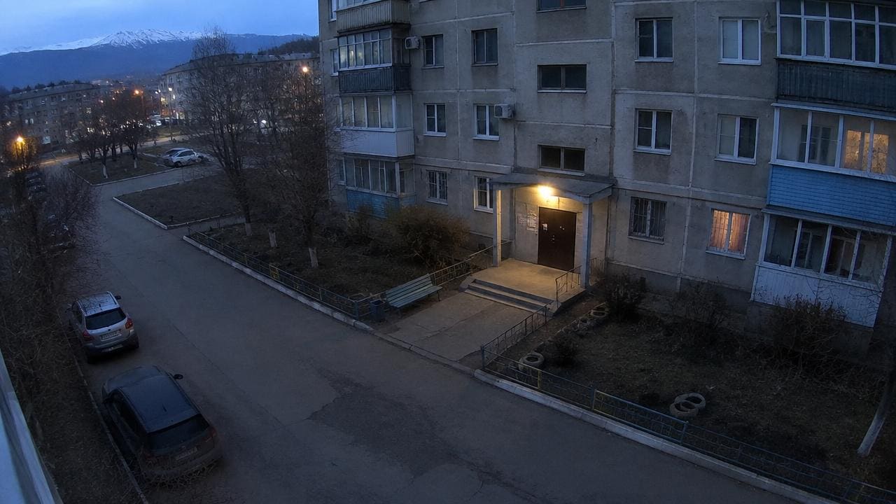 ул. Тауелсиздик / перекрёсток